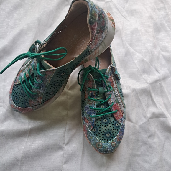 Spring Step Multicolor Floral Sneakers - Picture 3 of 5
